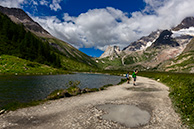 Col De Seigne path