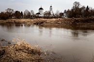 Махра: Стефано-Махрищский монастырь, разлив