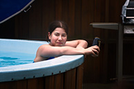 Даша в термальной ванне