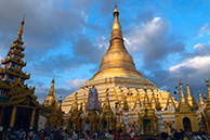 Sunset in Shwedagon